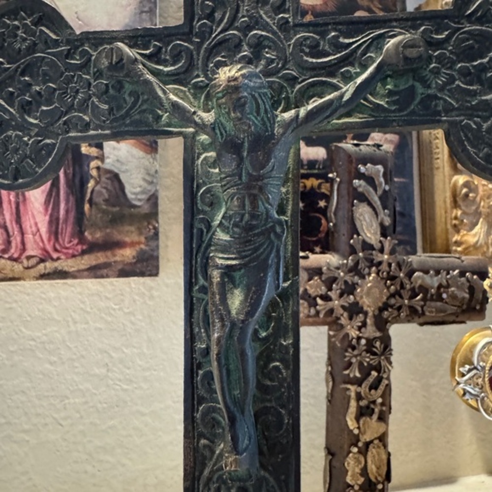 Antique Ornate Metal Crucifix with Intricate Detailing - Picture 9 of 13